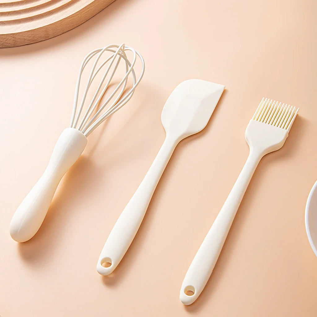 Silicone Baking Set – Spatula, Scraper, Whisk & Oil Brush