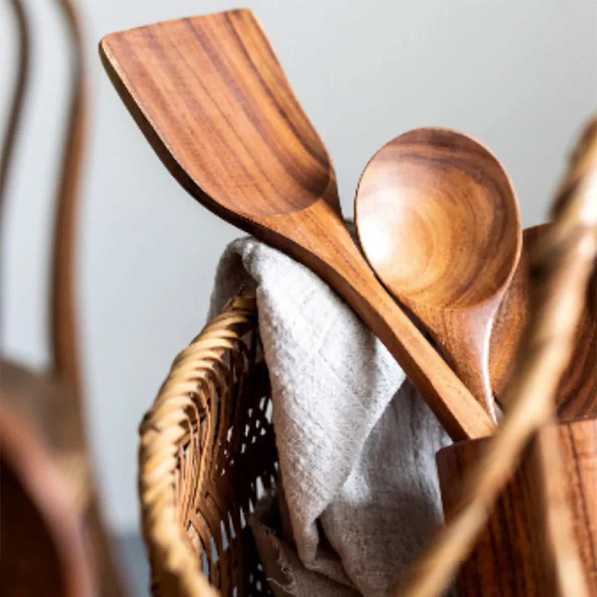 Wooden Kitchen Cooking Set – Spatula, Spoon & Salad Fork Set with Storage Bucket