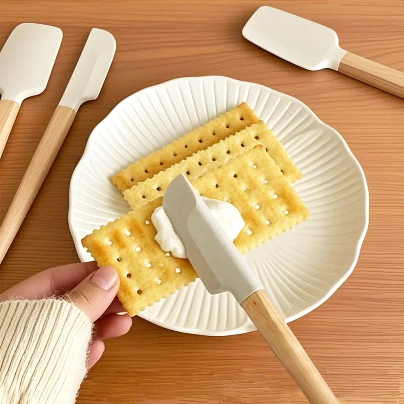 Non-Stick Silicone Baking Spatula with Wooden Handle – Heat-Resistant Icing & Jam Spreader