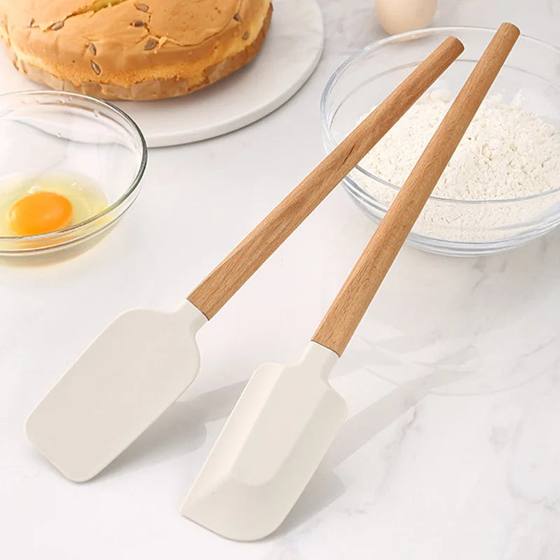 Non-Stick Silicone Baking Spatula with Wooden Handle – Heat-Resistant Icing & Jam Spreader